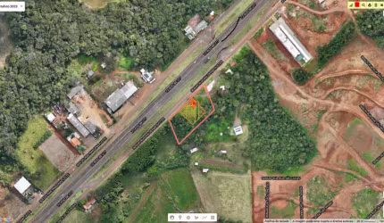 Lote junto à BR 277, próximo a Frimesa e futura rodoviária, em Matelândia.