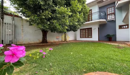 CASA COM 1 SUÍTE E 3 QUARTOS NO JARDIM LA SALLE, TOLEDO-PR