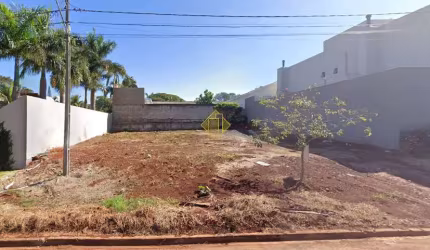 LOTE AMPLO NO JARDIM LA SALLE, TOLEDO-PR,