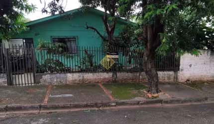 CASA COM AMPLA SOBRA DE TERRENO, PRÓXIMO ATACADÃO, SUPERMERCADO, TOLEDO - PR