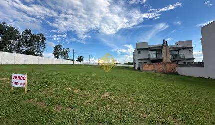 Natureza e Sofisticação! Terreno no Condomínio Colina do Lago