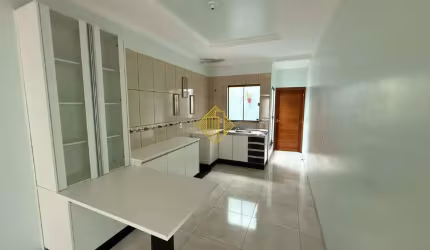 CASA COM SUÍTE MAIS DOIS QUARTOS NA VILA INDUSTRIAL EM TOLEDO-PARANÁ