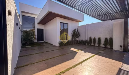 Casa à venda, 1 suíte e 2 quartos, com piscina, Jd Tocantins - Toledo/PR