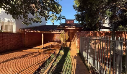 OPORTUNIDADE: LINDA CASA NO JARDIM LA SALLE COM 01 SUÍTE + 02 QUARTOS EM TOLEDO - PARANÁ