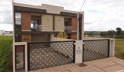Realize Seu Sonho! Sobrado Aconchegante no Jardim Cassol