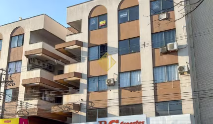 Apartamento à venda, 3 quartos, 1 suíte, 1 vaga, Centro - Toledo/PR