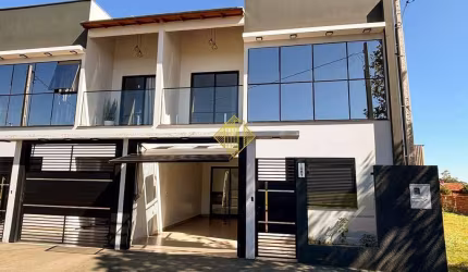 Sobrado à venda, 2 quartos, 1 suíte, 1 vaga, Jardim Coopagro - Toledo/PR