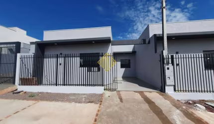 Casa nova com 02 quartos na Vila Pioneiro