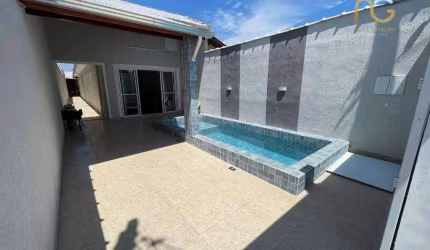 Casa com 2 dormitórios à venda, 110 m² por R$ 530.000,00 - Maracanã - Praia Grande/SP