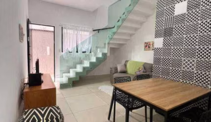 Sobrado com 2 dormitórios à venda, 60 m² por R$ 360.000,00 - Maracanã - Praia Grande/SP