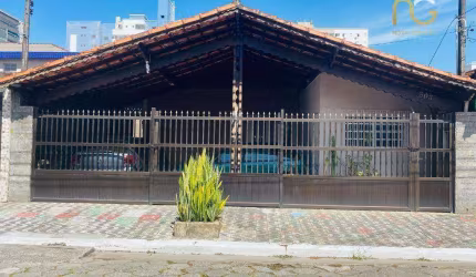 Casa com 3 dormitórios à venda, 145 m² por R$ 690.000,00 - Vila Guilhermina - Praia Grande/SP