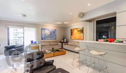 Apartamento à venda em Morumbi com 220 m², 3 quartos, 3 suítes, 4 vagas