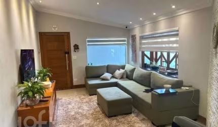 Casa à venda em Butantã com 200 m², 3 quartos, 4 vagas