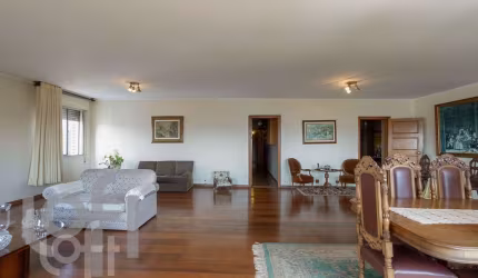 Apartamento à venda em Aclimação com 292 m², 3 quartos, 1 suíte, 2 vagas