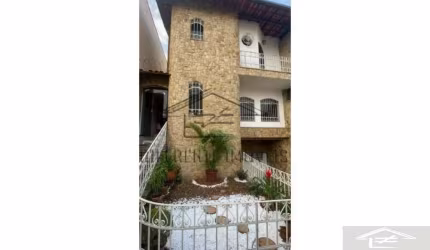 Sobrado a Venda 286m² com 3 quartos e 5 vagas! Vila Carrão