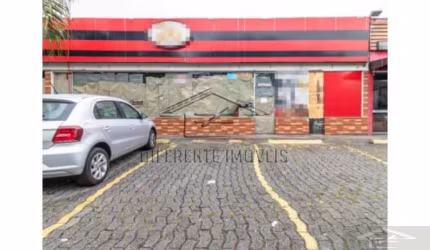 Salão Comercial na Av. João XXIII Para Locação 250m².