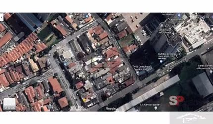 Terreno no Tatuapé com 240m², sendo 10 metros de frente.