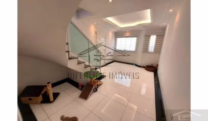 Sobrado de Condomínio a Venda na Penha 70m²