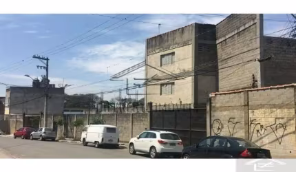OPORTUNIDADE GALPÃO EM GUARULHOS, A VENDA 2.300m².