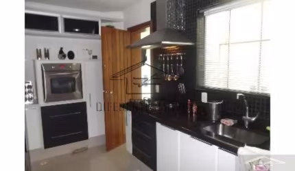 SOBRADO 3 DORMITÓRIOS - 1 SUÍTE- 4 VAGAS- 250 m² OPORTUNIDADE !!!