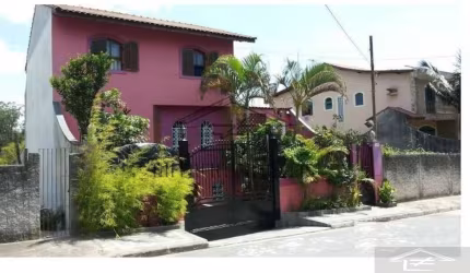 SOBRADO 3 DORMS - 1 SUÍTE - 3 WC - 5 VAGAS OPORTUNIDADE !!!