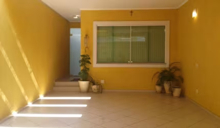 Sobrado de alto padrão para venda na Mooca com 3 Quartos sendo 1 suíte.