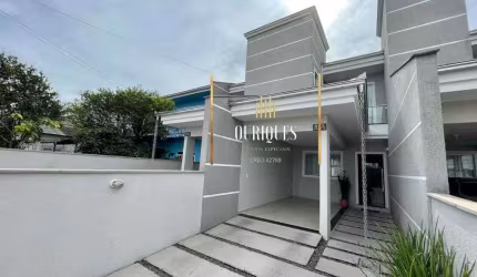 Sobrado Geminado com 117m² excelente acabamento  no Aventureiro