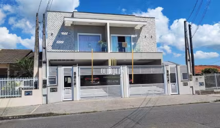 Sobrado de alto padrão no Espinheiros com 200m² semi mobiliado