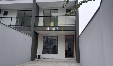 Belíssimo Sobrado no Loteamento Santos Dumont com 115m², 3 quartos sendo 1suíte.
