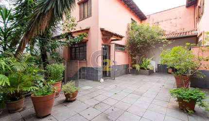 Casa a venda 03 quartos em Perdizes