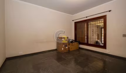 Casa à venda na Pompéia, 4 quartos, sendo 2 suítes e 2 vagas