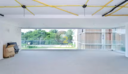 Apartamento à venda em Moema com 2 quartos e 3 vagas de garagem
