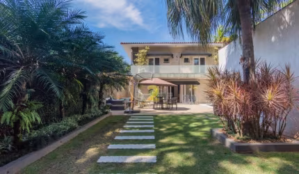 CASA SOBRADO - VENDA - PACAEMBU - 5 SUÍTES - 4 VAGAS