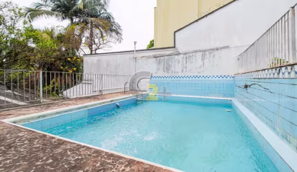 Sobrado à venda na Sumaré com 312m², 3 andares e 4 vagas