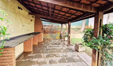 Sobrado a venda no Brooklin com 4 quartos, 2 suítes, 4 vagas