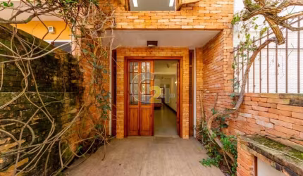 Casa a venda na Vila Madalena, 2 dormitórios, 1 vaga, 93m²