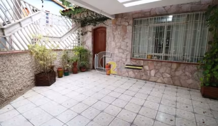 Casa a venda no Campo Belo com  4 quartos, 1 suíte, 2 vagas