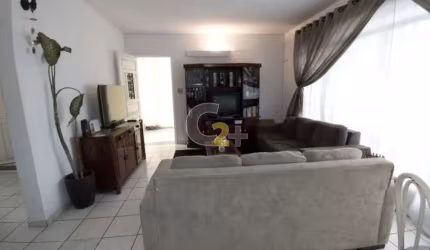 Casa a venda no Campo Belo com  6 quartos, 2 vagas