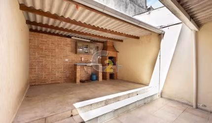 Casa á venda no Campo Belo com 3 quartos, sendo 1 suíte e 2 vagas