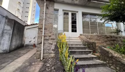 Casa Térrea a venda em Pinheiros com 5 quartos e 3 vagas