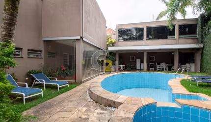 Casa á venda no Alto de Pinheiros com 6 quartos, 2 suítes e 3 vagas