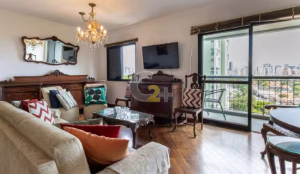 Apartamento à venda em Moema com 2 suítes e 2 vagas