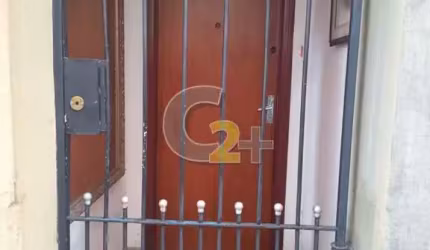 Casa padrão à venda em Perdizes, 2 quartos.