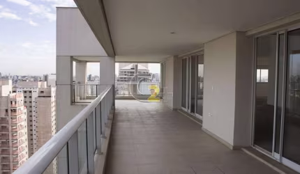 Cobertura à venda no Campo Belo com 4 suites e 7 vagas