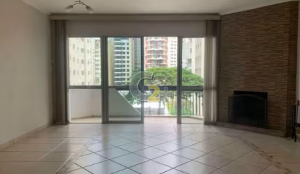 Apartamento à venda em Pinheiros com 4 quartos, sendo 1 suíte e 2 vagas