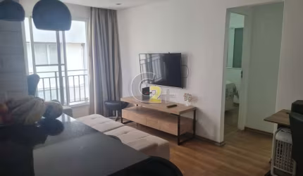 Apartamento mobiliado e reformado à venda na Vila Madalena 50 m², 1 quarto, varanda e 1 vaga.