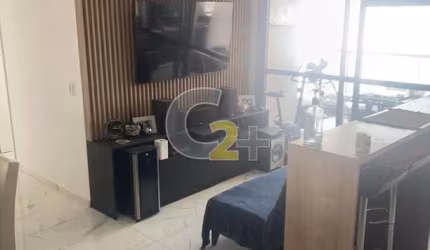 Apartamento á venda na Vila Romana, 2 quartos, 1 suíte, 1 vaga de garagem.