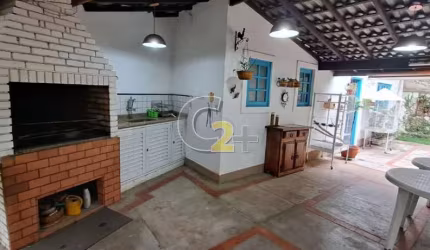 Casa Sobrado à venda no Ibirapuera com 4 quartos, 2 suites e 7 vagas