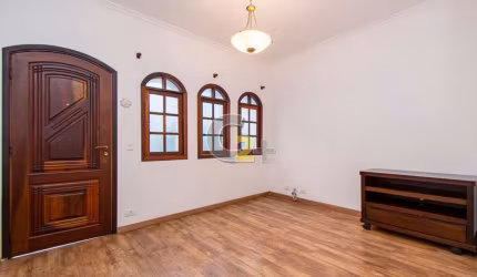 Casa de vila à venda em Pinheiros com 3 quartos e 2 vagas