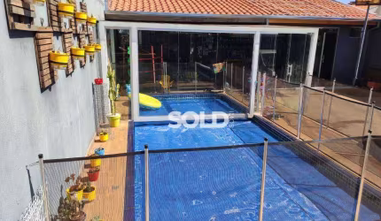 Casa com 3 dormitórios à venda, 180 m² por R$ 500.000,00 - Parque Santa Hilda - Franca/SP
